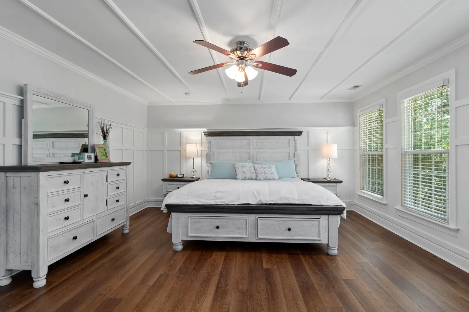 Luxury vinyl plank in a bedroom in Fontana, CA